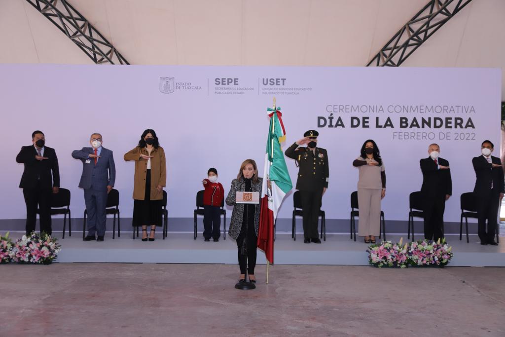 Conmemoran Día de la Bandera en Tlaxcala
